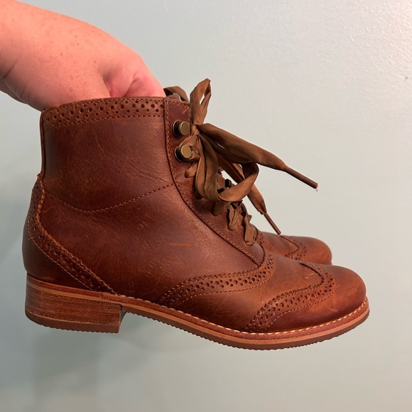Sebago Claremont Sz 5 M Women’s Wingtip Brown Suede Boots Ankle Booties - Picture 1 of 9